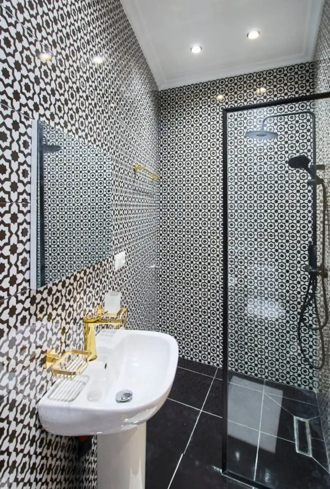 Douche italienne et carrelage à Casablanca